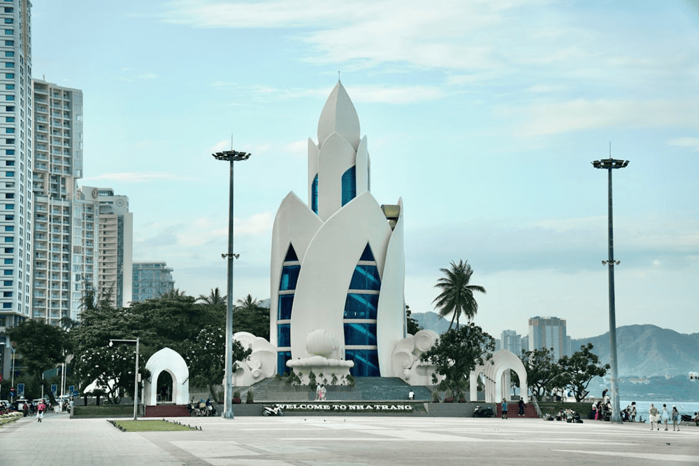 Agarwood Tower, a lotus-shaped landmark on Nha Trang&rsquo;s beachfront, stands as a modern tribute to the city&rsquo;s cultural soul (Source: Pexels)